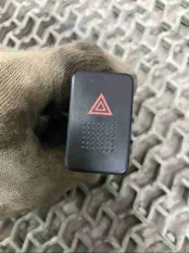 Кнопка аварийной сигнализации Honda Accord