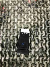 Кнопка аварийной сигнализации Honda Accord