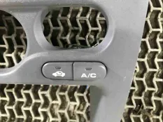 Кнопка кондиционера Honda HR-V