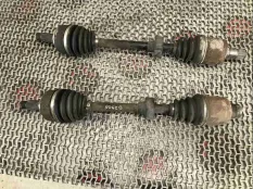 Полуось передняя правая (приводной вал, ШРУС) Honda Legend