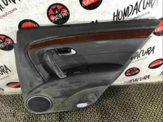 Обшивка двери задней правой (дверная карта) Honda Legend