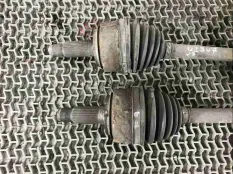 Полуось передняя правая (приводной вал, ШРУС) Honda Legend