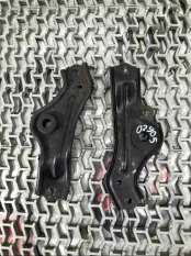 Кронштейн радиатора Honda Legend