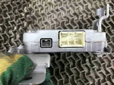 Фонарь салона (плафон) Honda HR-V