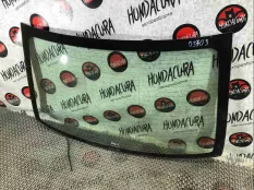 Стекло заднее Honda Accord