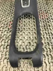 Консоль салона (кулисная часть) Honda HR-V