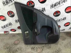 Обшивка двери задней правой (дверная карта) Honda CR-V