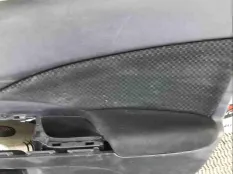 Обшивка двери передней правой (дверная карта) Honda CR-V