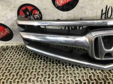 Решетка радиатора Honda Accord