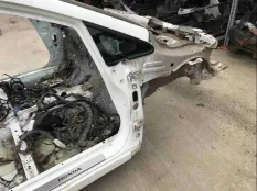 Четверть передняя правая Honda Civic