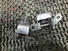 Петля двери Honda Civic