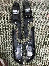 Кнопка стеклоподъемника Honda CR-V