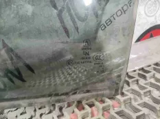 Стекло двери задней левой Acura MDX