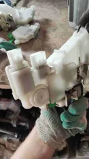 Замок двери задней правой Acura TSX