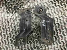 Кронштейн радиатора Acura MDX