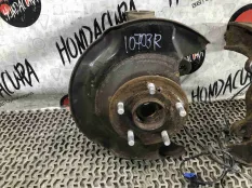 Кулак поворотный правый Acura MDX