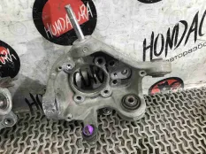 Кулак задний левый Acura MDX