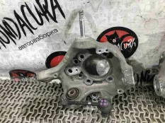 Кулак задний правый Acura MDX