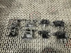 Петля двери Honda Legend