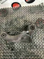 Кулак задний левый Honda Accord