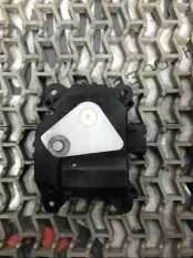 Моторчик заслонки печки Honda Accord