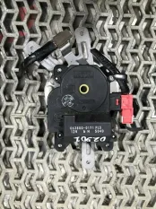 Моторчик заслонки печки Honda Legend