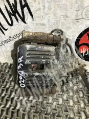 Суппорт задний правый Honda Legend