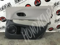 Обшивка двери передней правой (дверная карта) Honda HR-V