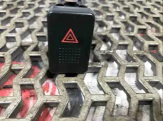 Кнопка аварийной сигнализации Honda Accord