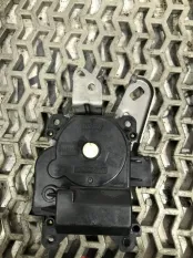 Моторчик заслонки печки Honda Accord