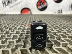 Кнопка открывания люка Honda Accord