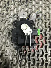 Моторчик заслонки печки Honda Accord