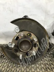 Кулак задний левый Honda Civic