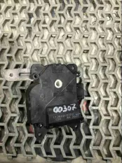 Моторчик заслонки печки Honda Accord