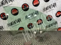 Стекло двери передней правой Honda Accord