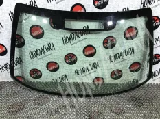 Стекло заднее Honda Legend