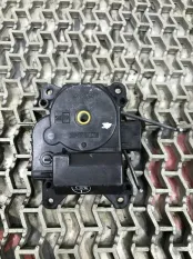 Моторчик заслонки печки Honda Accord