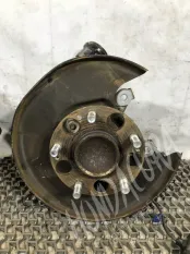 Кулак задний правый Honda Civic