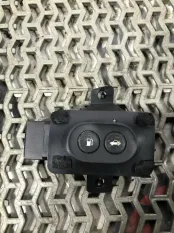 Кнопка открытия багажника Honda Legend