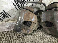 Суппорт передний правый Honda Accord