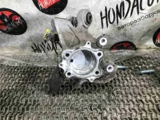 Кулак задний левый Honda Accord