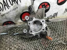 Кулак задний правый Honda Accord