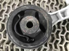 Подушка крепления двигателя Honda Civic