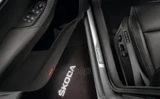 Накладки на пороги Karoq 57A 071 303 VAG