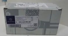 Колодки тормозные передние A 006 420 43 20