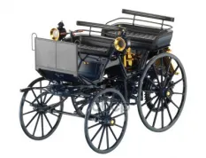МОДЕЛЬ МАШИНЫ 1:18 NOREV DAIMLER HD MOTORIZED