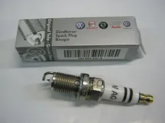 Свеча зажигания LongLife 101 905 631 A VAG