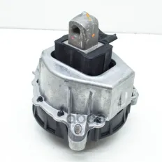 ОПОРА ДВИГАТЕЛЯ ПЕРЕДНЯЯ ПРАВАЯ 22117582318 BMW