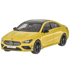 МОДЕЛЬ МАШИНЫ 1:18 CLA COUPE AMG LINE YELLOW
