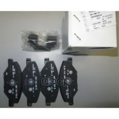 Колодки тормозные передние, комплект 6RU698151 VAG